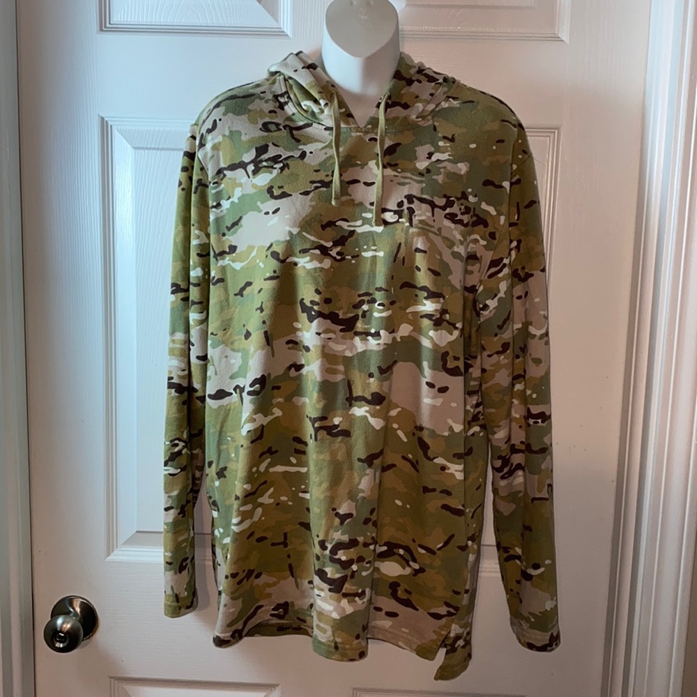 Pacsun Women’s Camouflage Hoodie Size Large Sweatshirt drawstring Longer Fit